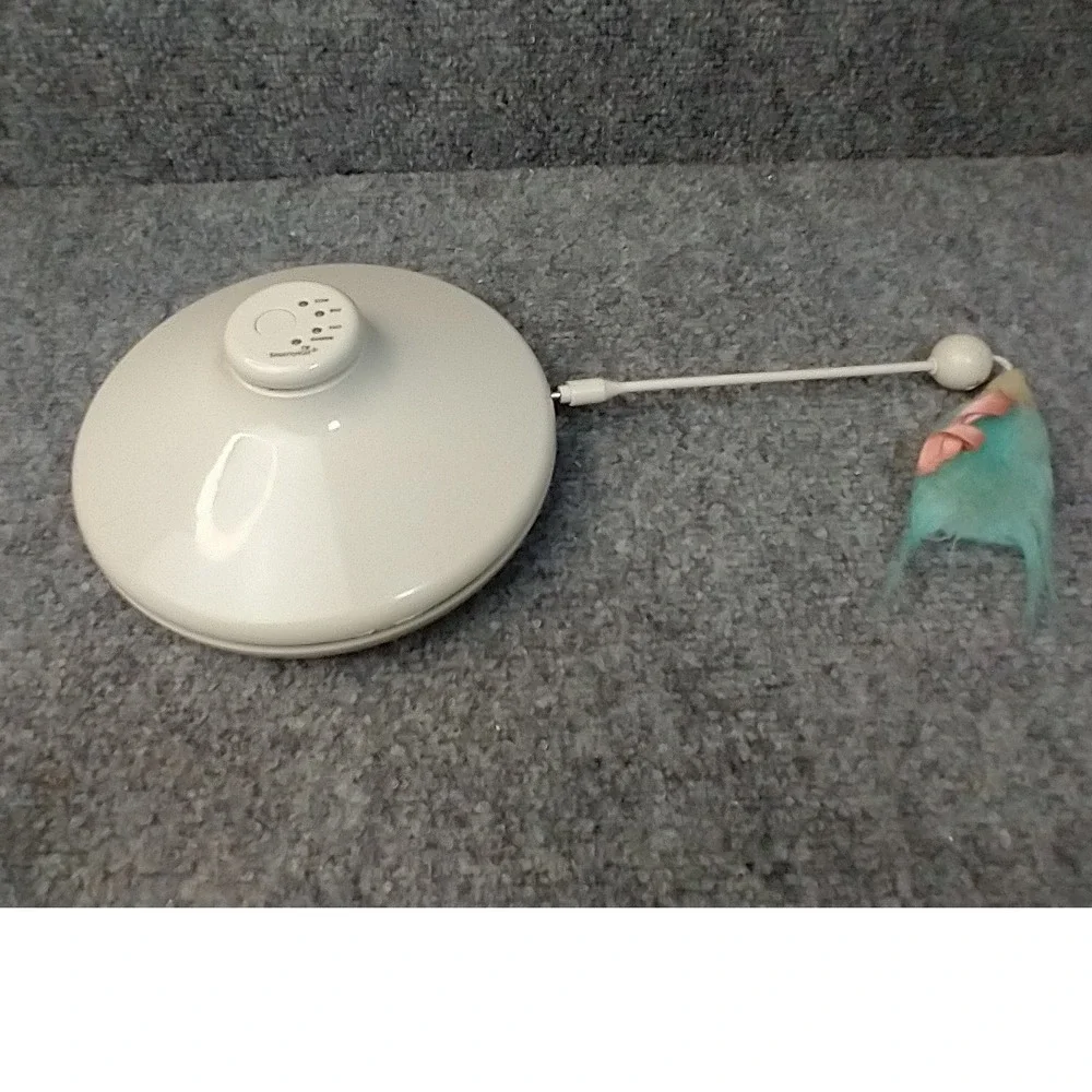 SmartyKat Skitter Spin Electronic Motion Cat Toy One Size White Teal Interactive